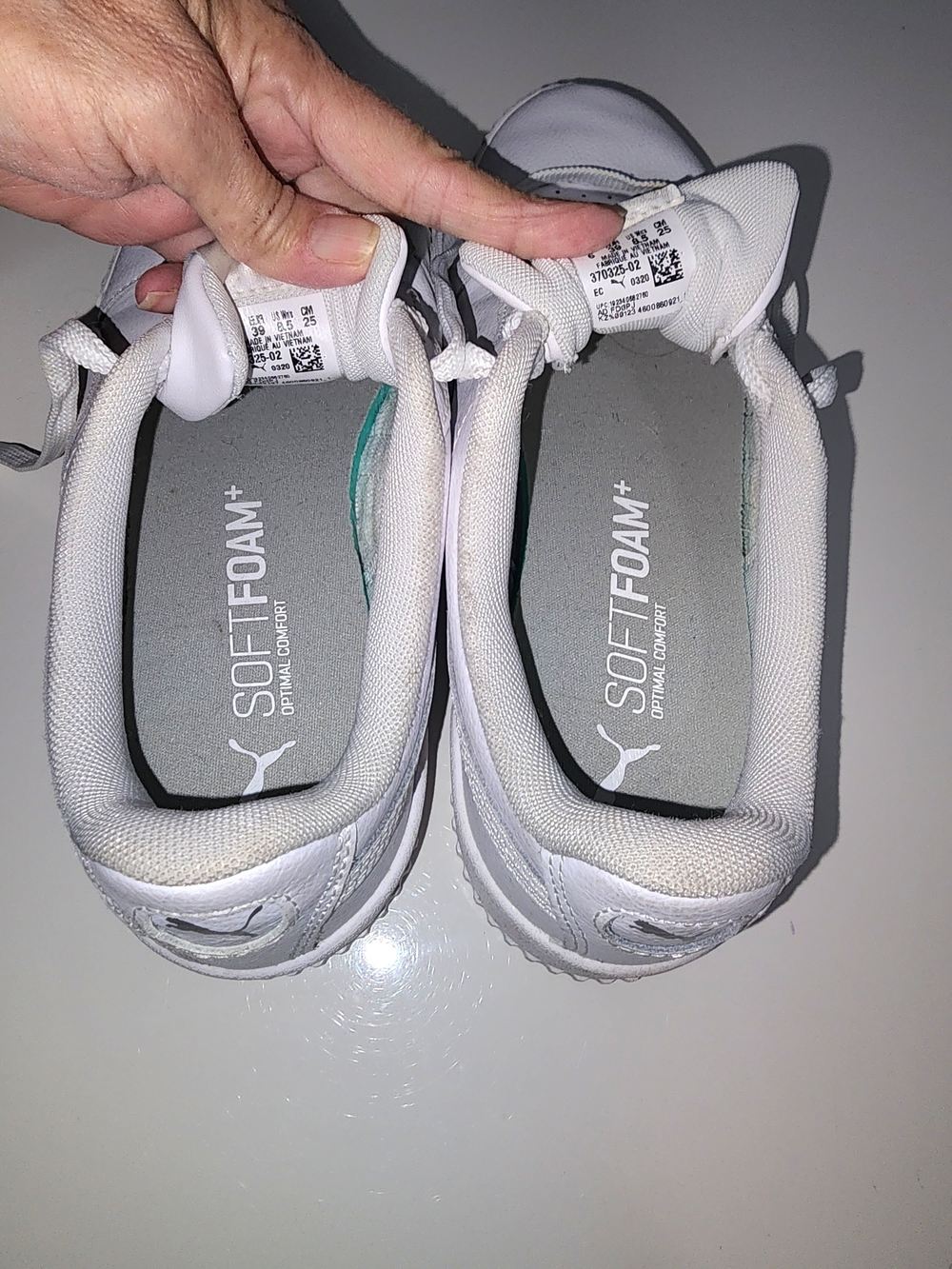 Puma White,soft Foam, Platform Low-Top Sneakers Size 8.5 - Picture 3 of 8
